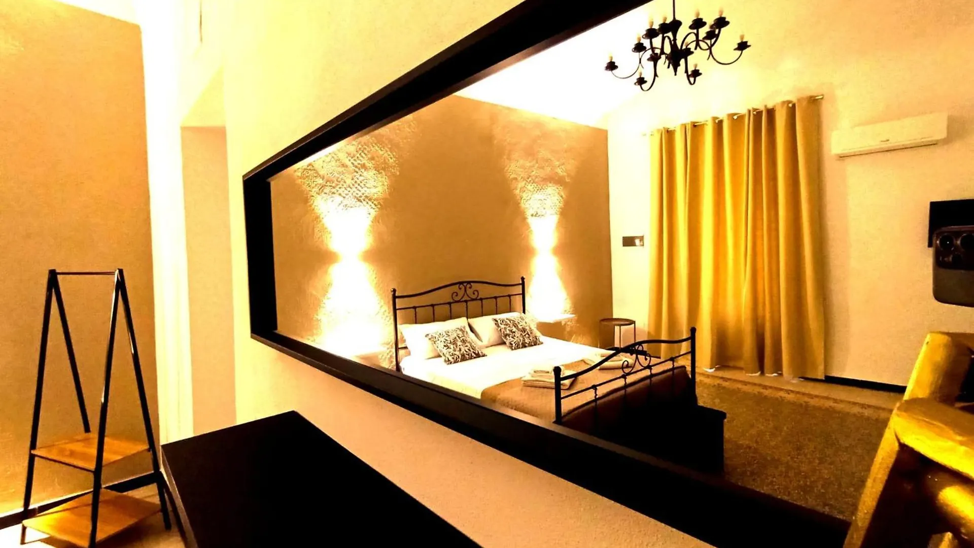 Apartment Demasiantval House Palermo Italy
