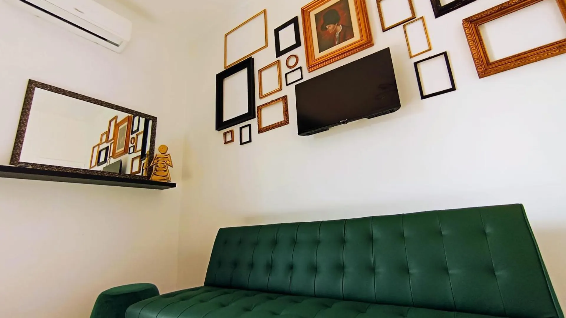 Demasiantval House Palermo